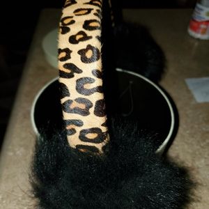 New Ugg Ear Muffs with box